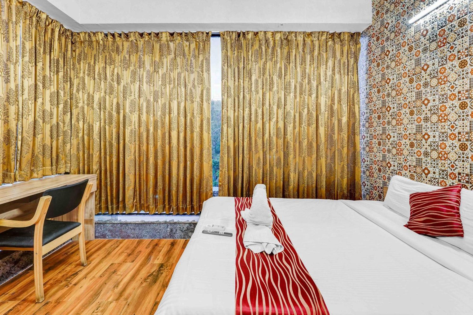 Season 4 Residences - 1Bhk Furnished Apartments Madrás Exterior foto